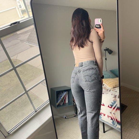 Levi’s 900 series mom jeans - Picture 3 of 10